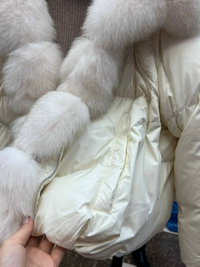 Куртка женская молочная купить в Интернет-магазине Садовод База - цена 10500 руб Садовод интернет-каталог