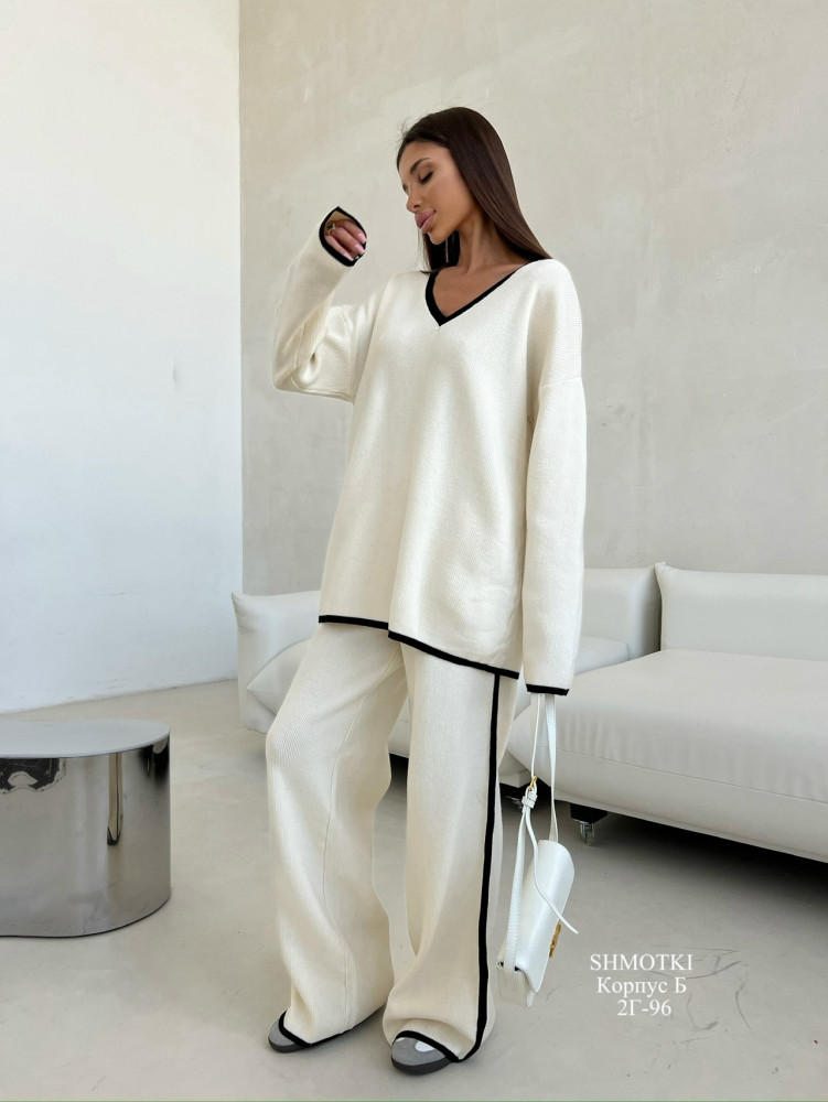 Костюм позволяет каждой ощутить свой стиль купить в Интернет-магазине Садовод База - цена 1800 руб Садовод интернет-каталог