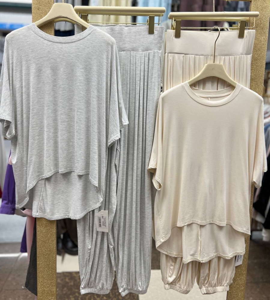 Костюм молочный