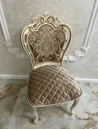 Сидушки на стулья на прорезиненной основе, верх ткани плотный итальянский бархат. САДОВОД официальный интернет-каталог