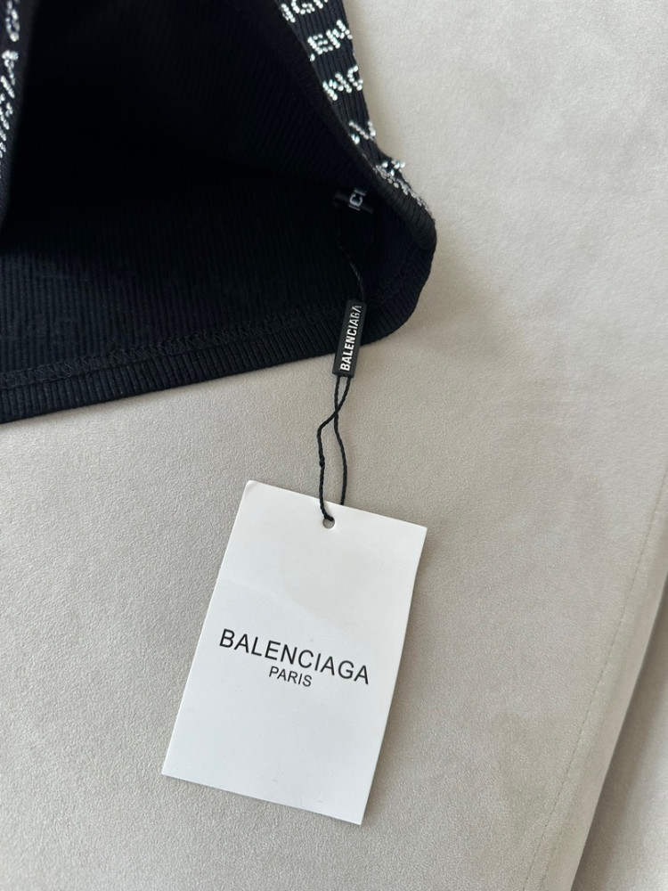 ⚜️ Стильный топ Balenciaga купить в Интернет-магазине Садовод База - цена 1100 руб Садовод интернет-каталог