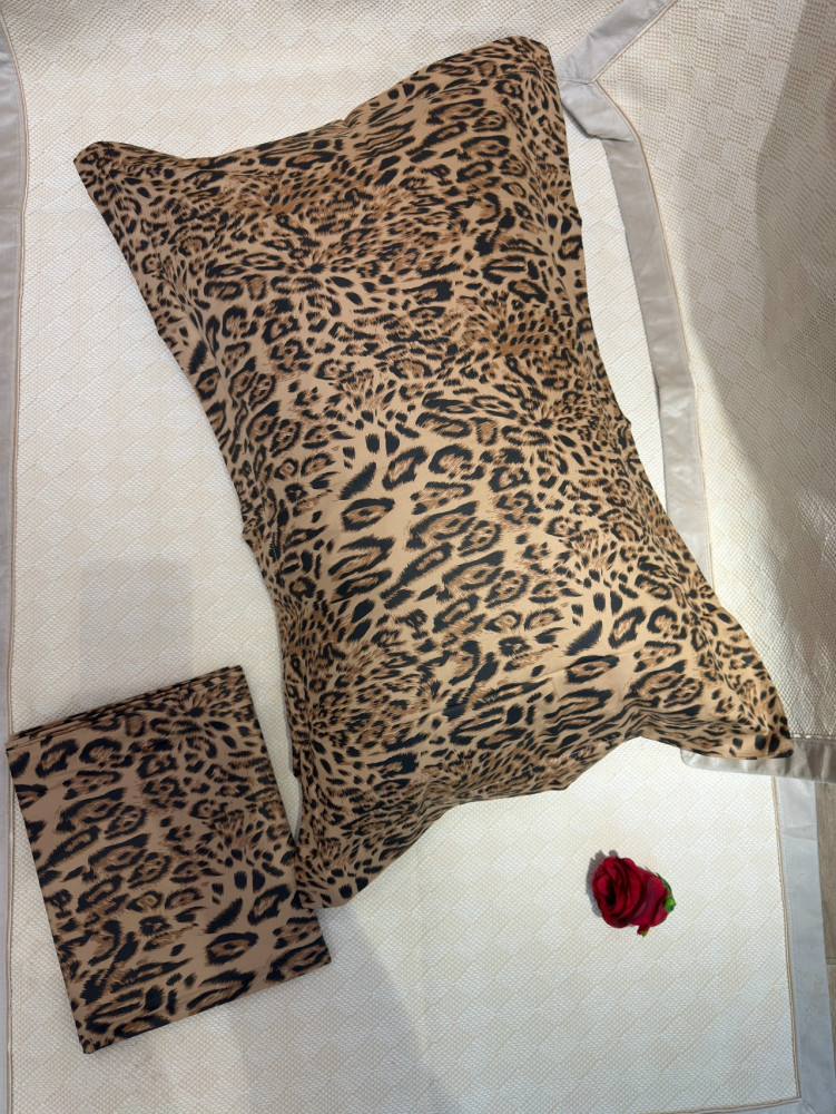 Простыня с двумя наволочками купить в Интернет-магазине Садовод База - цена 1800 руб Садовод интернет-каталог