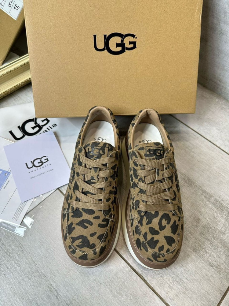 Кроссовки UGG купить в Интернет-магазине Садовод База - цена 3500 руб Садовод интернет-каталог