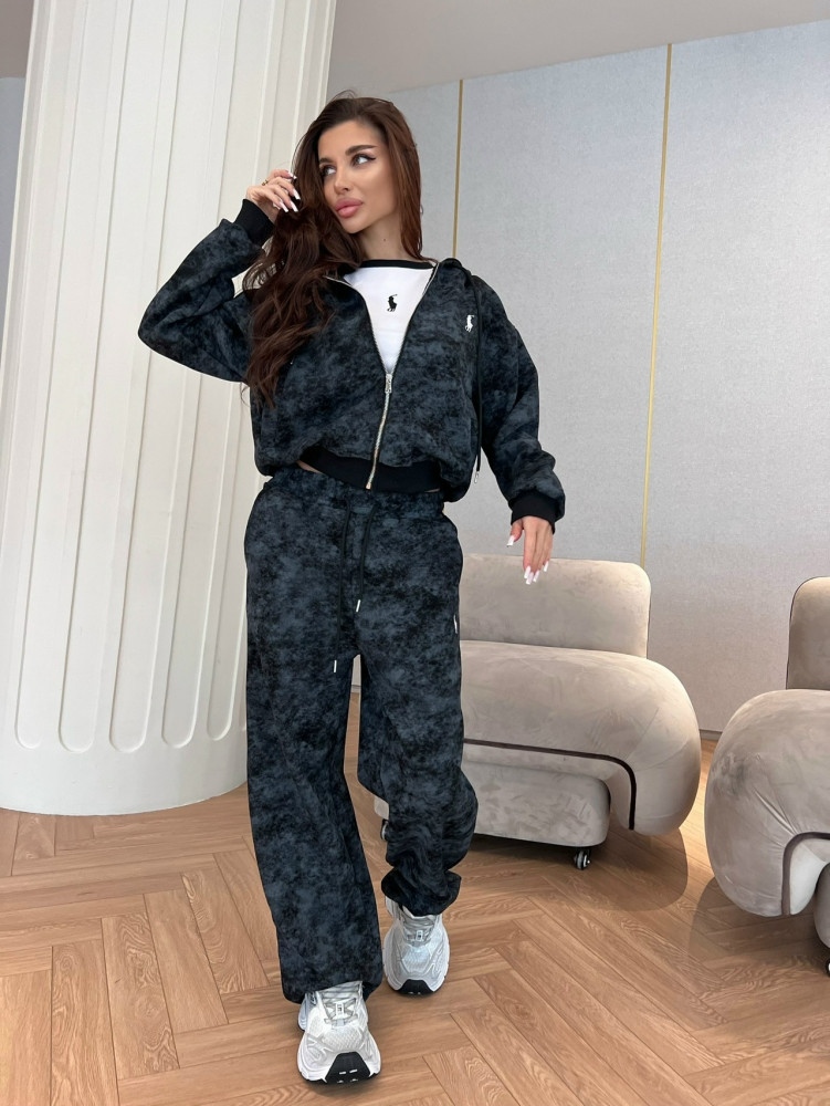 Женский костюм черный