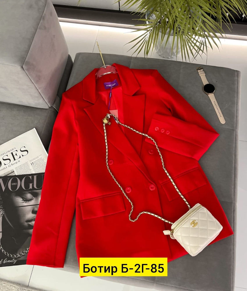 Женский пиджак красный