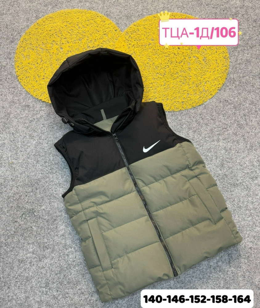 Жилетка зеленая