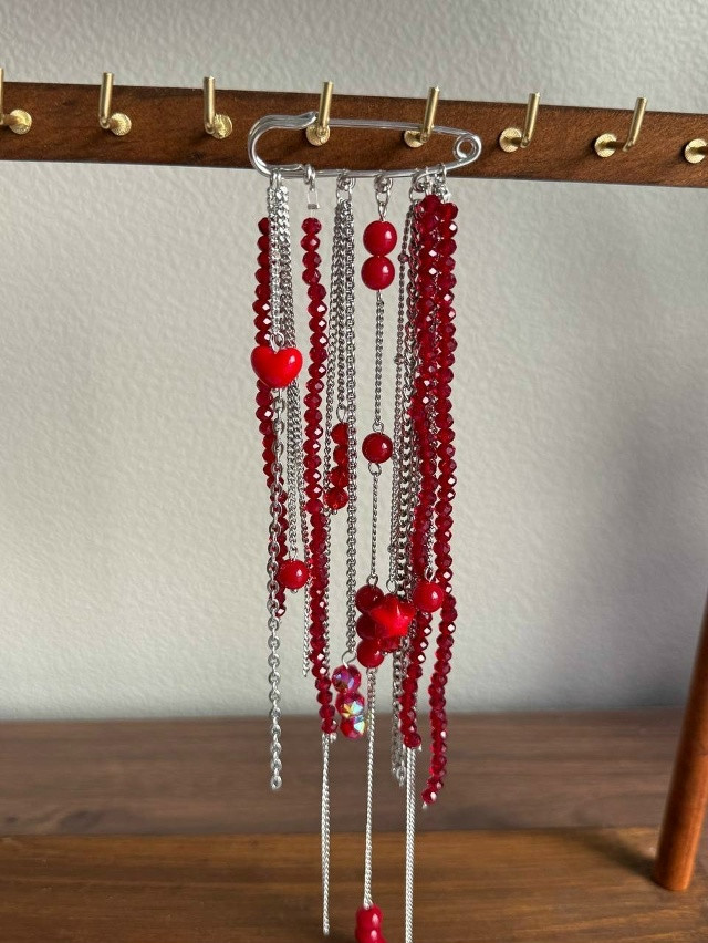 ❤️ Брошь-булавка | обвес на сумку купить в Интернет-магазине Садовод База - цена 450 руб Садовод интернет-каталог