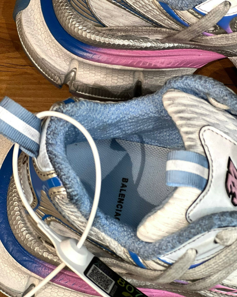 Кроссовки женские разноцветныйые купить в Интернет-магазине Садовод База - цена 21500 руб Садовод интернет-каталог