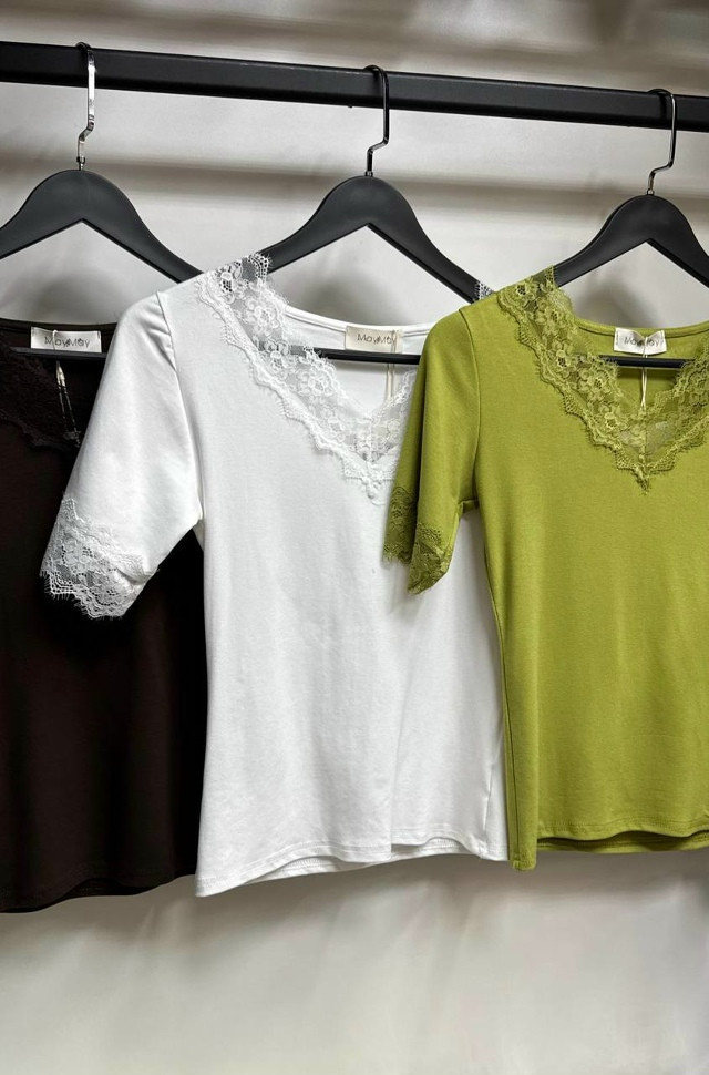 Женская футболка белая