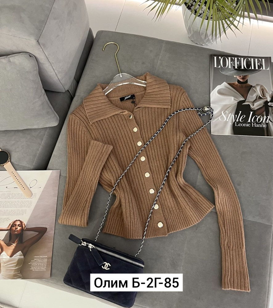 Свитер женский коричневый