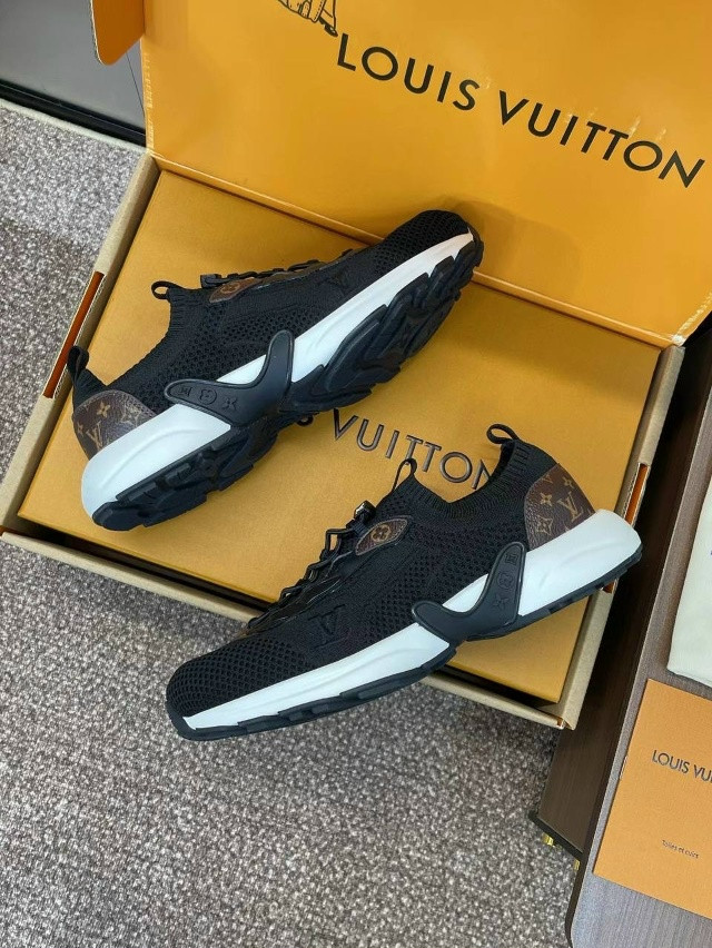 👟 Женские кроссовки купить в Интернет-магазине Садовод База - цена 15500 руб Садовод интернет-каталог