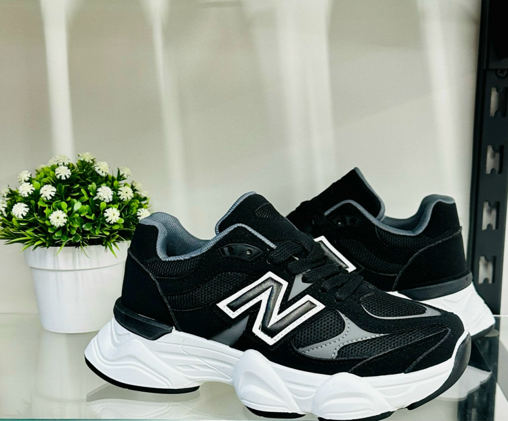 Кроссовки женские черные купить в Интернет-магазине Садовод База - цена 1250 руб Садовод интернет-каталог