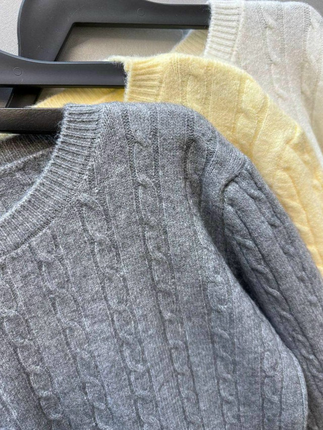 Свитер женский серый купить в Интернет-магазине Садовод База - цена 1100 руб Садовод интернет-каталог