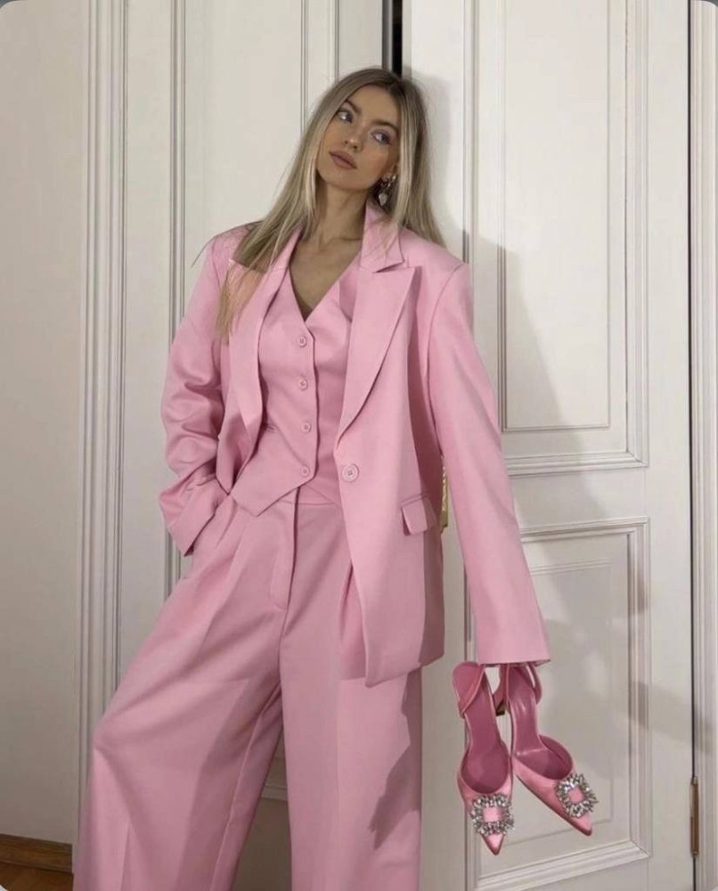 Женский костюм розовый купить в Интернет-магазине Садовод База - цена 3200 руб Садовод интернет-каталог