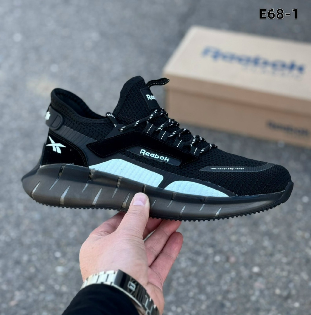 Кроссовки черные