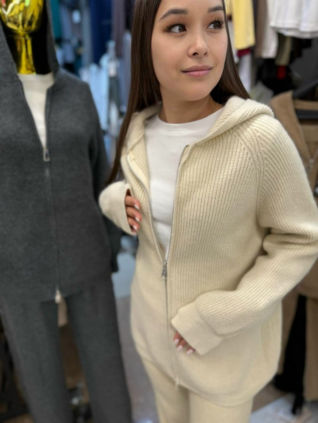 Женский костюм бежевый купить в Интернет-магазине Садовод База - цена 2500 руб Садовод интернет-каталог