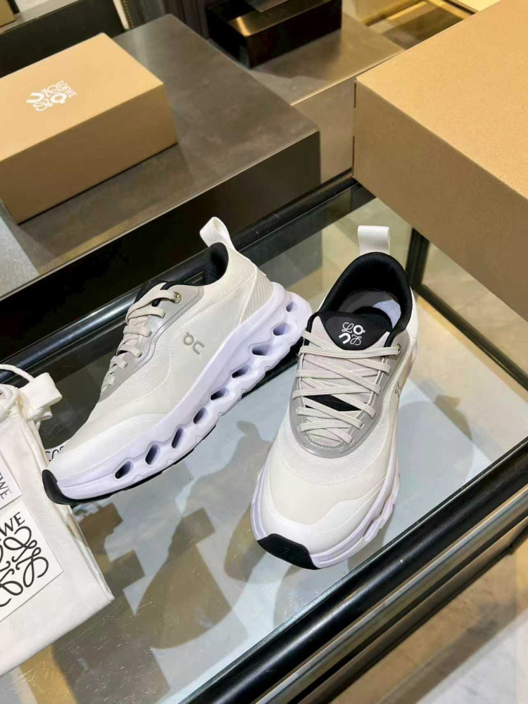 Кроссовки женские белые купить в Интернет-магазине Садовод База - цена 12000 руб Садовод интернет-каталог