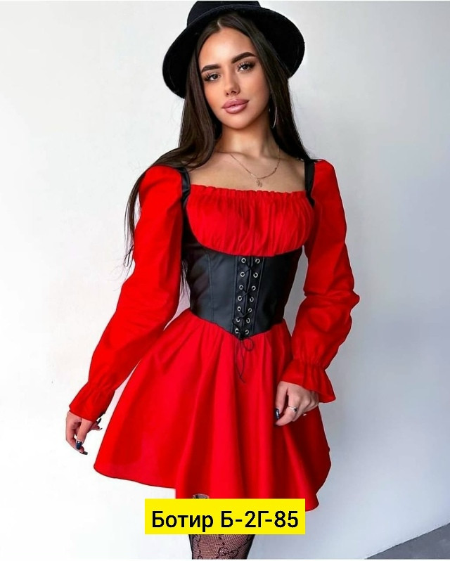 Платье красное