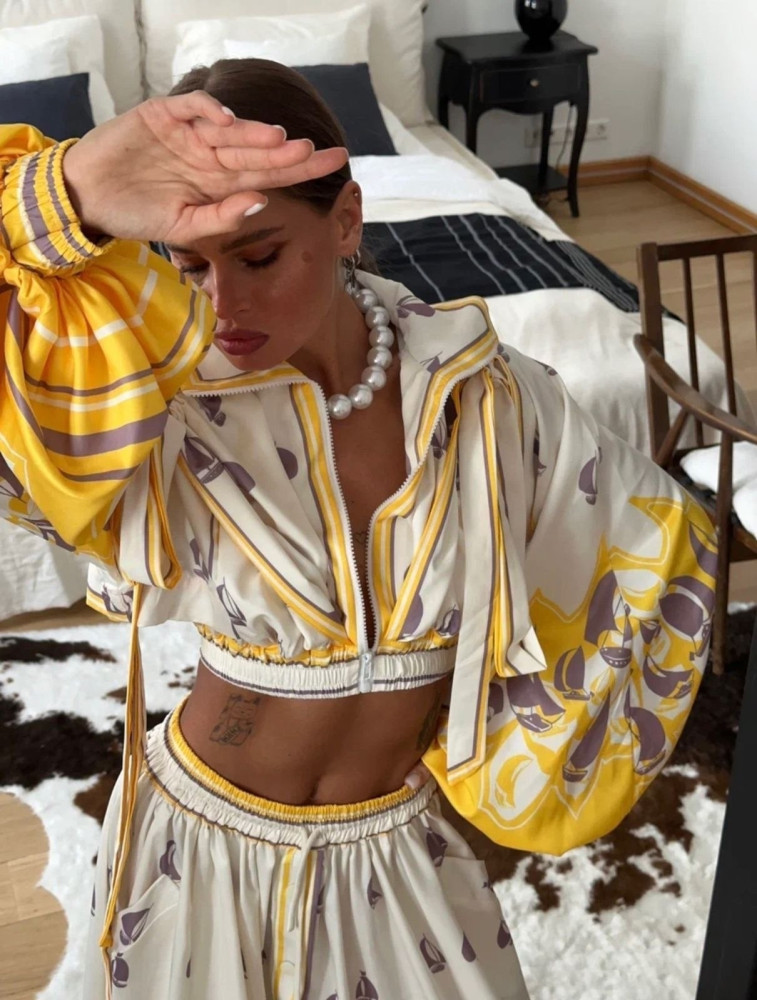 Женский костюм бежевый купить в Интернет-магазине Садовод База - цена 1800 руб Садовод интернет-каталог