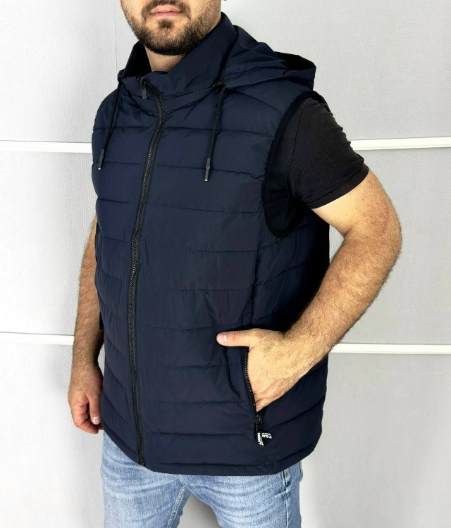 жилетка голубая