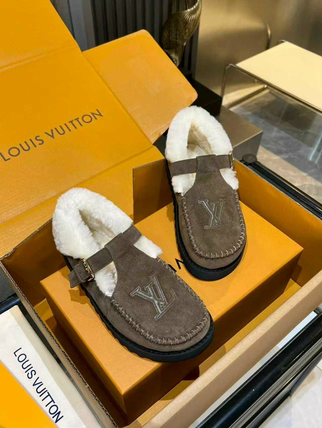 Женские замшевые ботинки купить в Интернет-магазине Садовод База - цена 12000 руб Садовод интернет-каталог