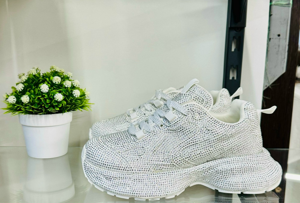 Кроссовки женские белые купить в Интернет-магазине Садовод База - цена 1699 руб Садовод интернет-каталог