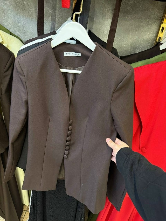 Женский пиджак коричневый купить в Интернет-магазине Садовод База - цена 2500 руб Садовод интернет-каталог