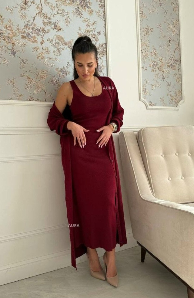 Костюм красный