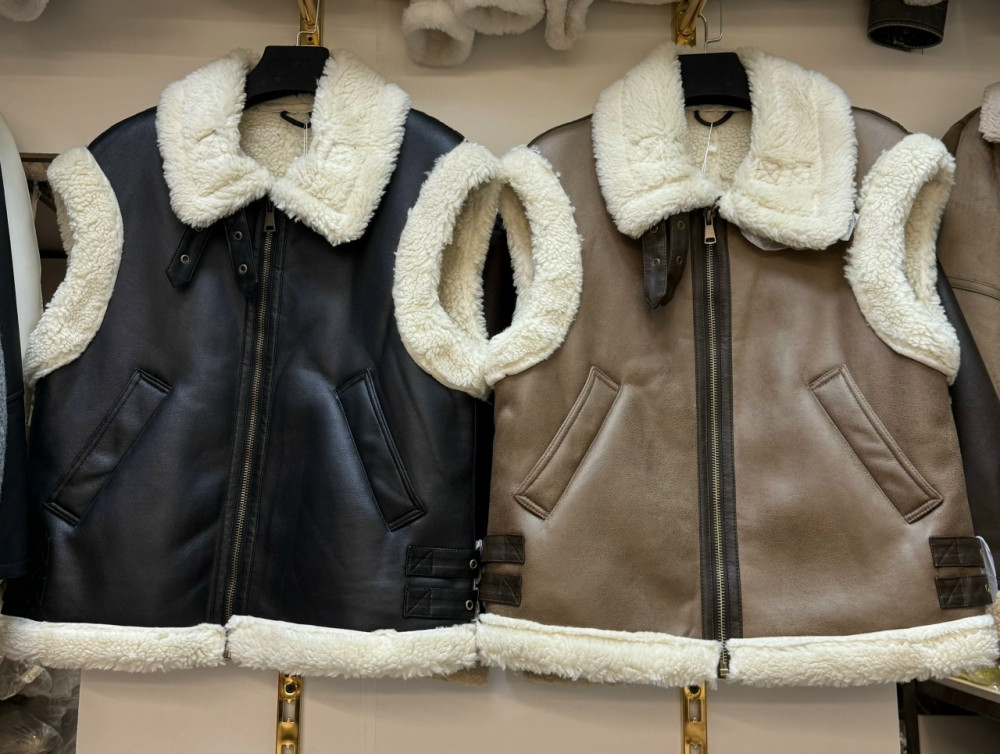 Жилетка женская черная купить в Интернет-магазине Садовод База - цена 1200 руб Садовод интернет-каталог