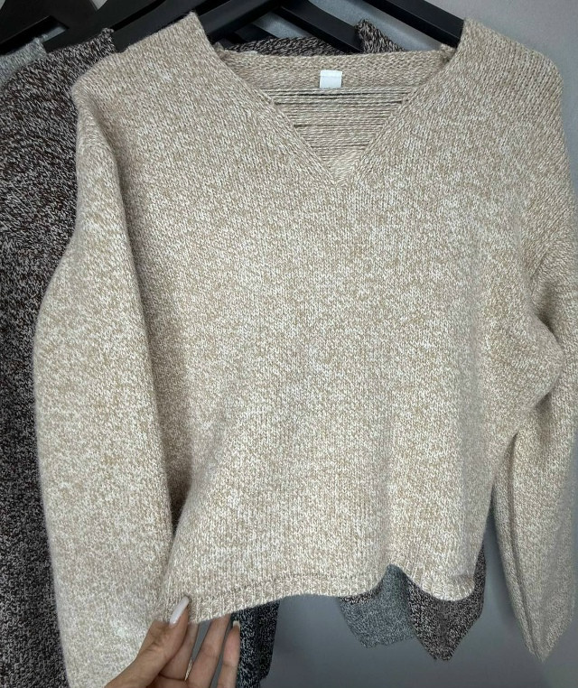 Свитер женский бежевый купить в Интернет-магазине Садовод База - цена 1250 руб Садовод интернет-каталог