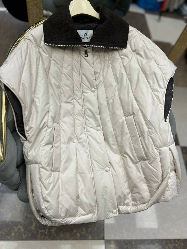 Жилетка женская молочная купить в Интернет-магазине Садовод База - цена 5000 руб Садовод интернет-каталог