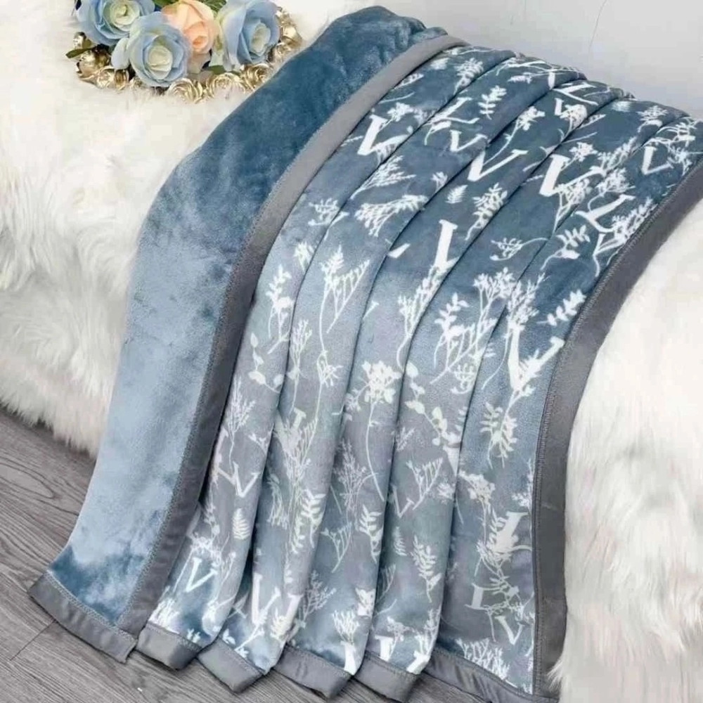 Плед  двухсторонний купить в Интернет-магазине Садовод База - цена 1800 руб Садовод интернет-каталог