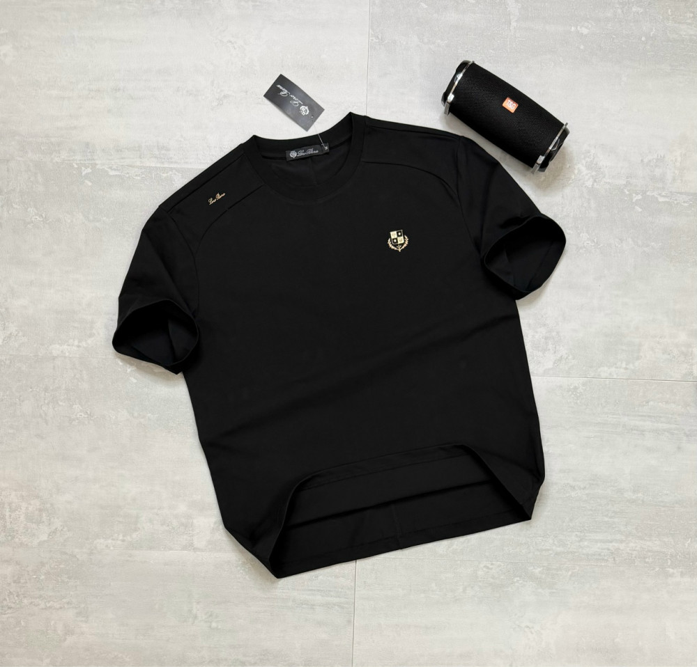 Мужская футболка черная