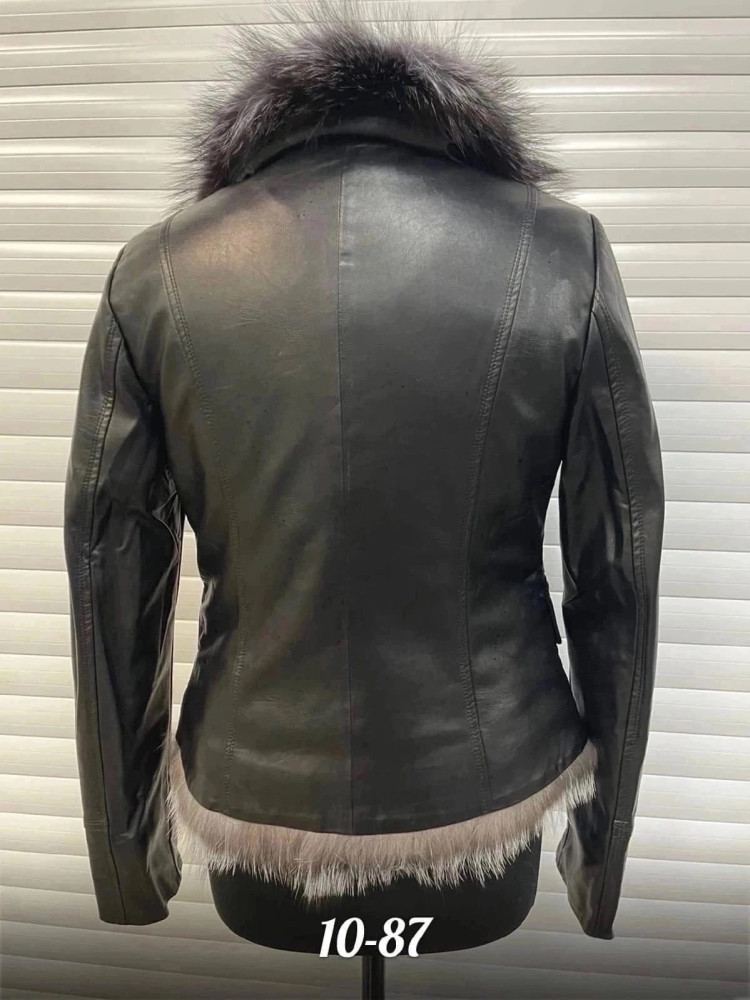 Куртка женская черная купить в Интернет-магазине Садовод База - цена 10999 руб Садовод интернет-каталог