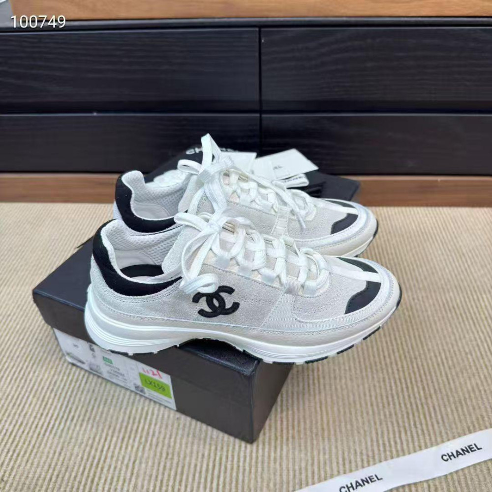 Кроссовки женские белые купить в Интернет-магазине Садовод База - цена 7500 руб Садовод интернет-каталог