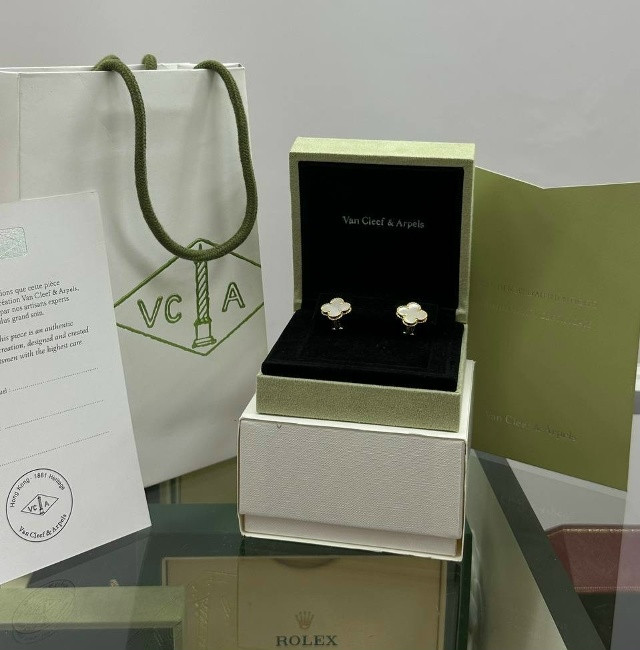 Серьги купить в Интернет-магазине Садовод База - цена 15000 руб Садовод интернет-каталог