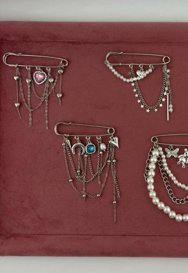 ✨ Брошь-булавка с цепями купить в Интернет-магазине Садовод База - цена 150 руб Садовод интернет-каталог