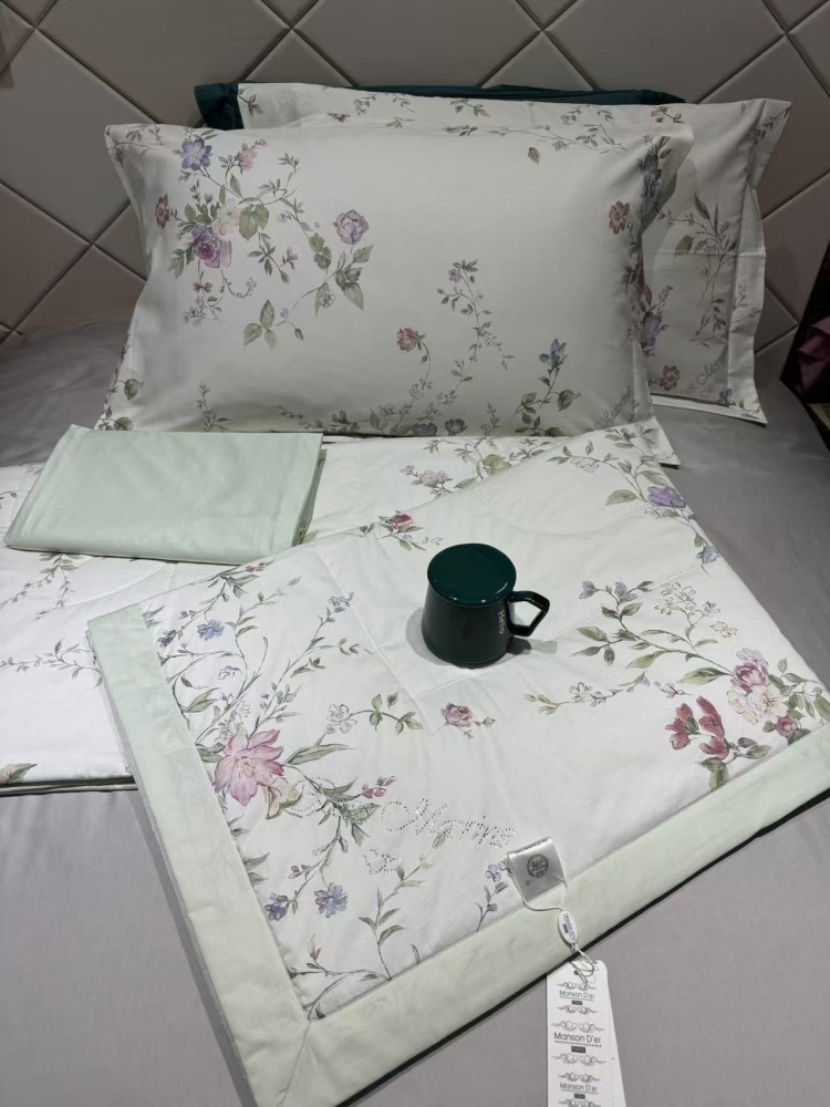 1,5 Постельное белье с готовым одеялом ❤️ купить в Интернет-магазине Садовод База - цена 3000 руб Садовод интернет-каталог