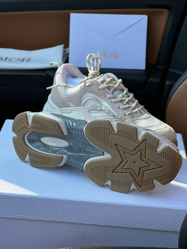 Кроссовки женские бежевые купить в Интернет-магазине Садовод База - цена 15500 руб Садовод интернет-каталог