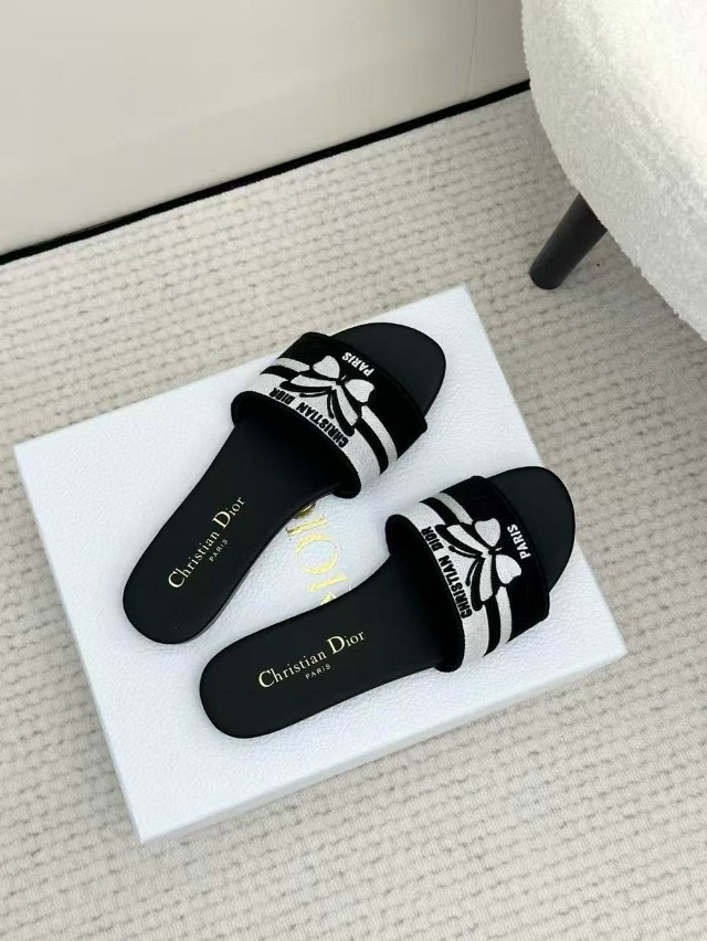 Шлепки купить в Интернет-магазине Садовод База - цена 7500 руб Садовод интернет-каталог