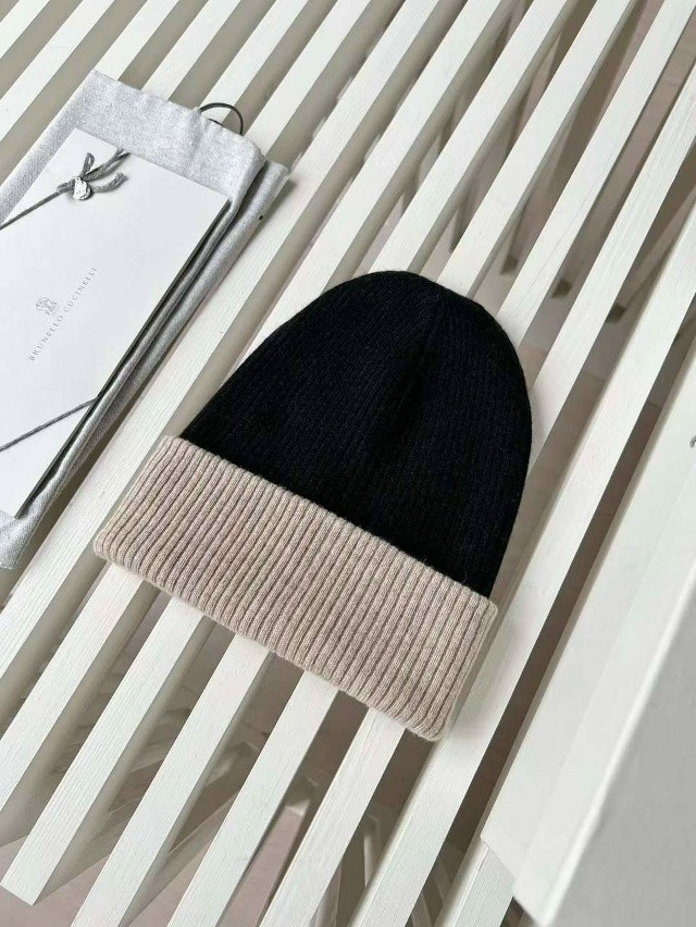 Шапка купить в Интернет-магазине Садовод База - цена 12000 руб Садовод интернет-каталог