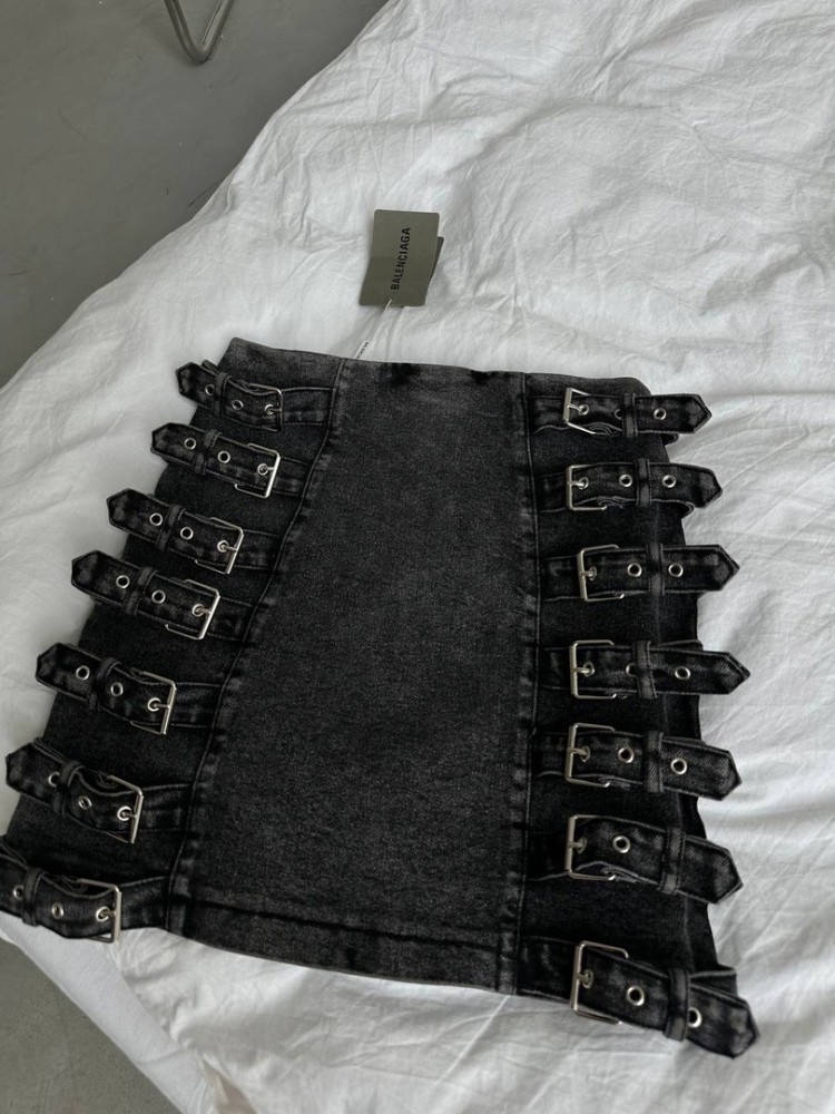 ⚜️ Стильная джинсовая юбка Balenciaga купить в Интернет-магазине Садовод База - цена 2500 руб Садовод интернет-каталог