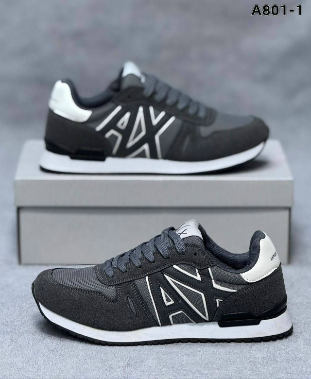 Кроссовки серые