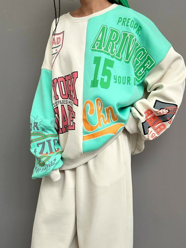 Женский костюм белый