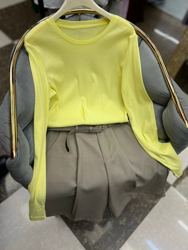 Лонгслив желтый