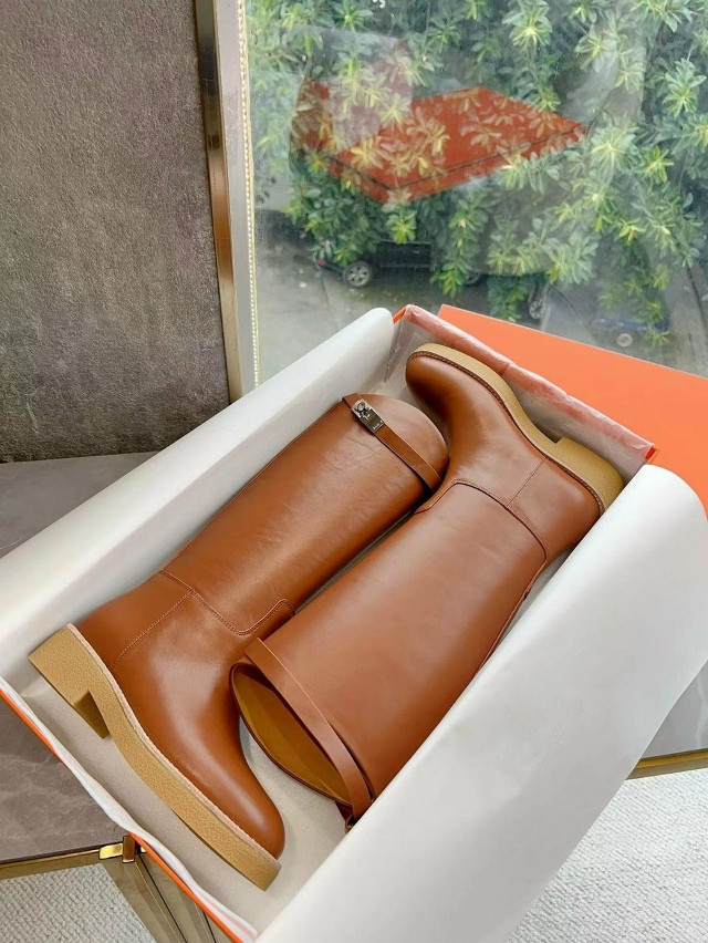 Cапоги женские коричневые купить в Интернет-магазине Садовод База - цена 19000 руб Садовод интернет-каталог