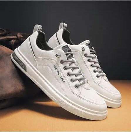 Кроссовки белые