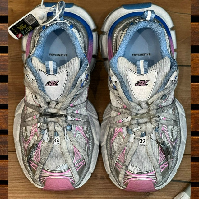 Кроссовки женские разноцветныйые купить в Интернет-магазине Садовод База - цена 21500 руб Садовод интернет-каталог