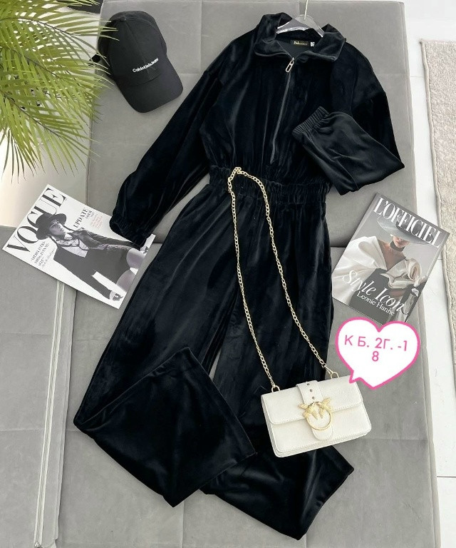 Женский комбинезон черный