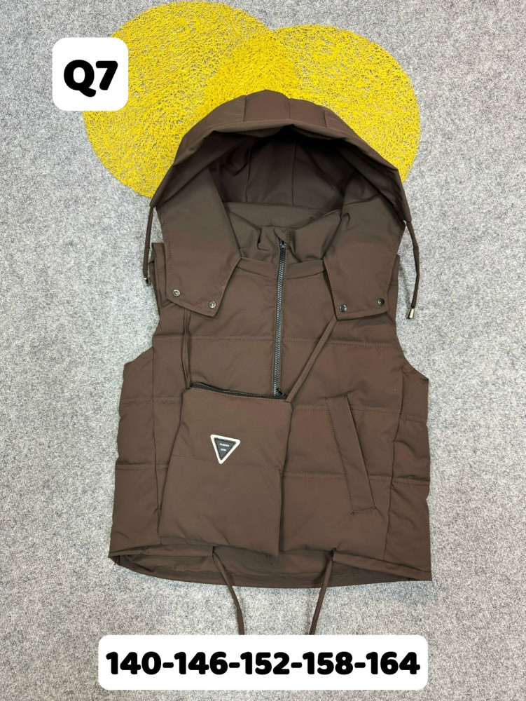 Жилетка коричневая